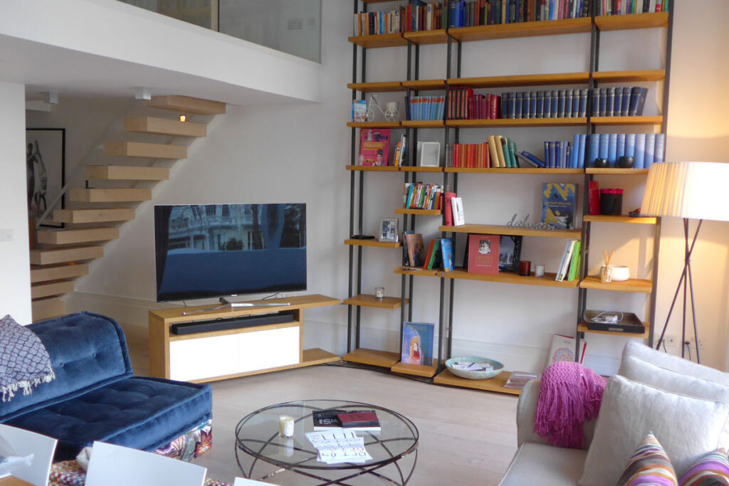 bespoke joinery tv and bookshelve